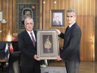 AK Parti Genel Başkan Yardımcısı Prof. Dr. Hasan Basri Yalçın Ömer Çomaklı’nın misafiri oldu.
