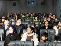 Şehit ailelerini ve gazileri duygulandıran sinema filmi