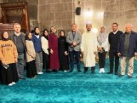 Liseli gençler Ulu Camii'ne akın etti