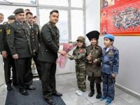 Erzurum’da öğrenciler ilk mektuplarını asker abilerine yazdı