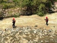 Heyelanda suya kapılan 10 aylık bebek aranıyor