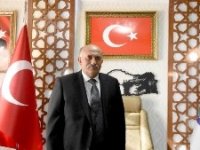 Şenkaya Belediye Başkanı Özcan: 'Öğretmenlerimiz, eğiitimin ve öğretimin temel taşı'