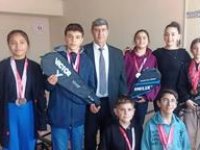 Yılmaz badmintoncuları sevindirdi