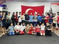 Kick Boks kervanı Antalya yollarında