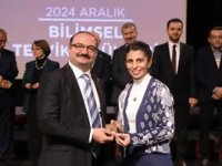 Atatürk Üniversitesi’nde bilimsel teşvik ödülleri sahiplerini buldu