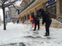 Erzurum'da kar kenti beyaza bürüdü