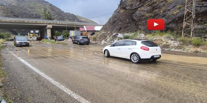 Erzurum-Artvin karayolunda heyelan: Ulaşım tek şeritten sağlanıyor