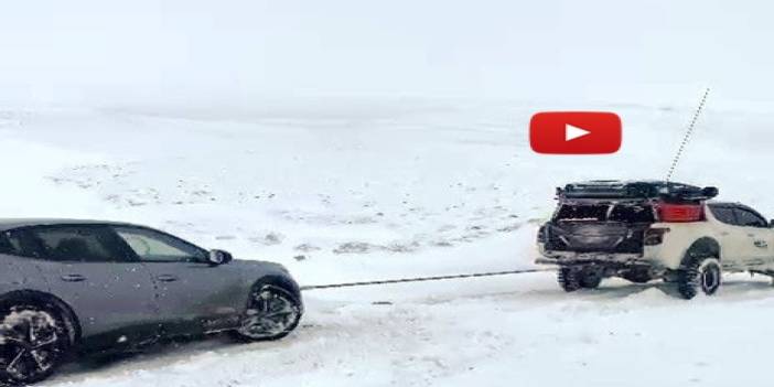 Yolda mahsur kalan sürücünün yardımına Off-Road ekibi yetişti