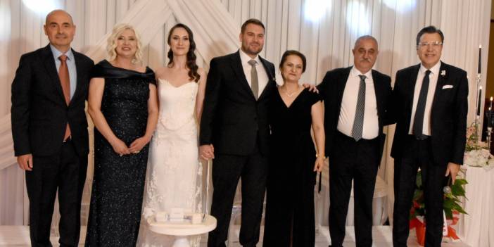 Özyapar ve Handır Ailelerinin Mutlu Günü