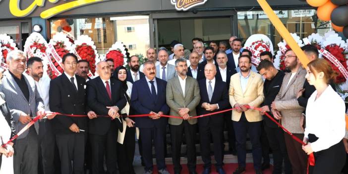 Erzurum'da "Ton Ton Chicken" Hizmete Açıldı