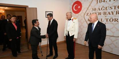 Erzurum Valiliği’nde 30 Ağustos kabul töreni! Vali Baruş’tan önemli mesajlar