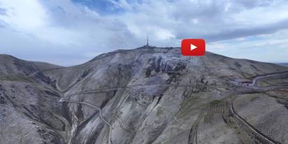 Ağustos ayında Palandöken beyaza büründü! Dolu yağışı şaşkına çevirdi