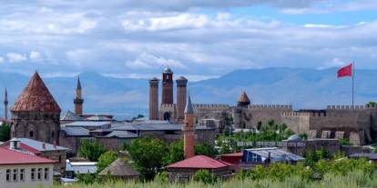 Erzurum’un dikkat çeken nüfus gerçeği! Herkes memleketine dönse Türkiye’nin 8. büyük ili olacak