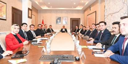 Vali Baruş’tan kaymakamlara önemli mesaj: Vatandaşın talebine en kısa sürede cevap verin