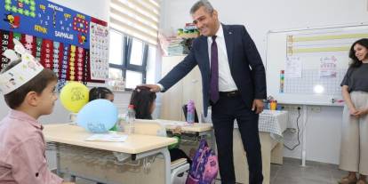 Minik öğrencilerin okul heyecanına ortak oldu! İl Millî Eğitim Müdürü Ekici’den anlamlı ziyaret