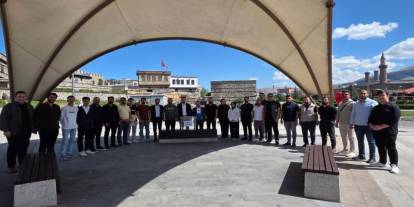AK Parti Erzurum Gençlik Kolları’ndan 12 Eylül mesajı: “Söz de karar da milletindir”