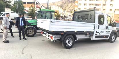 Pasinler Belediyesi temizlik filosunu güçlendirdi: Yeni kamyonet hizmette