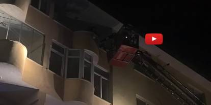 Erzurum’da gece yarısı apartman yangını: Mahsur kalanlar tahliye edildi