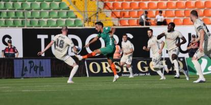 Erzurumspor FK, Alanyaspor deplasmanında 1 puanı aldı! Maçta gol sesi çıkmadı