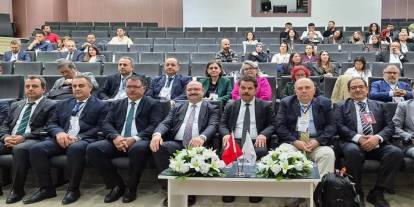 Rektör Hacımüftüoğlu’ndan aşı mesajı: Türkiye dışa bağımlılığını azaltmalı