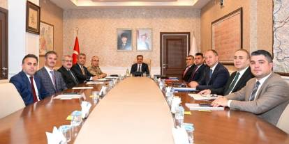 Erzurum'da gençler için dijital dünya alarmı! Sosyal medyanın etkileri masaya yatırıldı