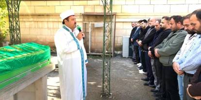Erzurum’da imam, ağabeyinin cenaze namazını kıldırdı
