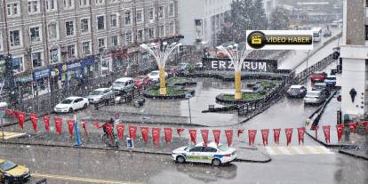 Erzurum'da mayıs ayında kar yağışı
