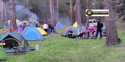 Üniversite öğrencileri Uzundere'de doğayla buluştu