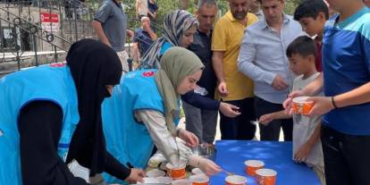 Türkiye Diyanet Vakfı Erzurum Kadın Kolları’ndan aşure İkramı
