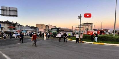 Horasan'da yolcu otobüsü ile traktör çarpıştı: 8 yaralı