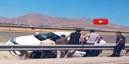Otomobil refüjdeki boşluğa düştü