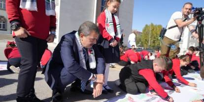 Bakan Tekin: "Bu dünyayı hepimiz için yaşanabilir kılacak bireyler yetiştirmemiz lazım"