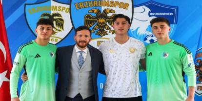 Erzurumspor’da gençlere imza attırıldı