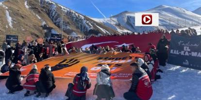 Erzurum’da "Şiddete karşı tek yürek" yürüyüşü düzenlendi