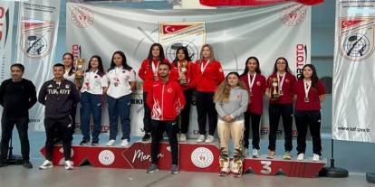 Erzurum ETÜ Atıcılık takımı Mersin'de birinci oldu