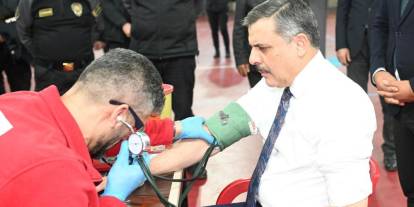 Vali Çiftçi 45’inci kez kan bağışında bulundu