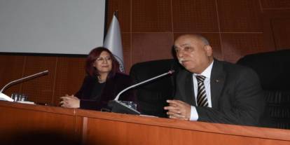 Prof. Dr. Kök, 37 yıllık meslek hayatı deneyimlerini öğrencileriyle paylaştı