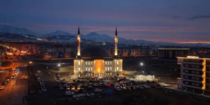 YILDIZ KARDEŞLER CAMİİ İBADETE AÇILDI