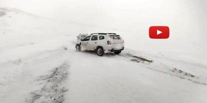 Erzurum'da kar ve tipi ulaşımı durma noktasına getirdi