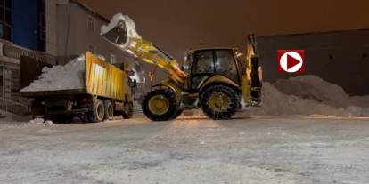 Karayazı’da karla mücadele: 81 köy yolu ulaşıma açıldı