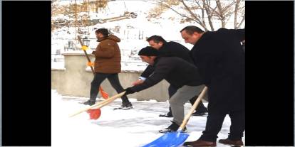 Başkan Kınalı, karla mücadele için sahaya çıktı…