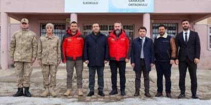 "Minik Eller Üşümesin" diye yola çıktılar