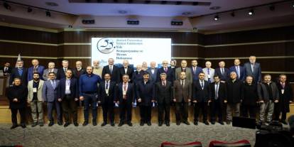 İlahiyat Fakültesinin 55. kuruluş yılı sempozyumu ve mezun buluşması gerçekleştirildi