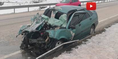 Erzurum-Pasinler yolunda trafik kazası: 1’i ağır 3 yaralı