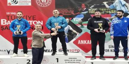 Erzincan’dan Tarihi Başarı: Gençler Badminton Türkiye Şampiyonu Oldu