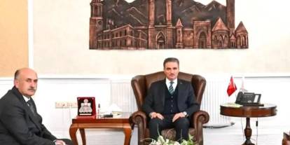 Şenkaya Belediye Başkanı Özcan’dan Vali Aydın Baruş’a  Hayırlı Olsun Ziyareti