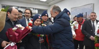 Meşaleler Dadaşların özel gururları için yandı