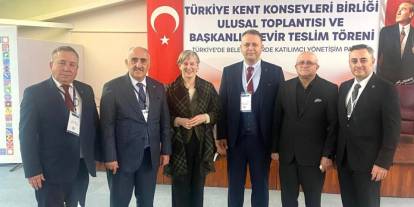 Başkan Tanfer, "Belediyelerde Katılımcı Yönetişim" paneline katıldı