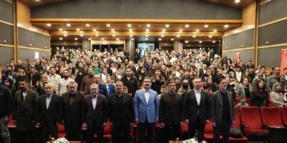 Erzurum’da gençler kitapla buluştu, ödüller sahiplerini buldu