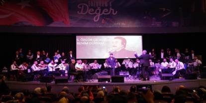 Palandöken’de "Kaset şarkıları" konseri yoğun ilgi gördü